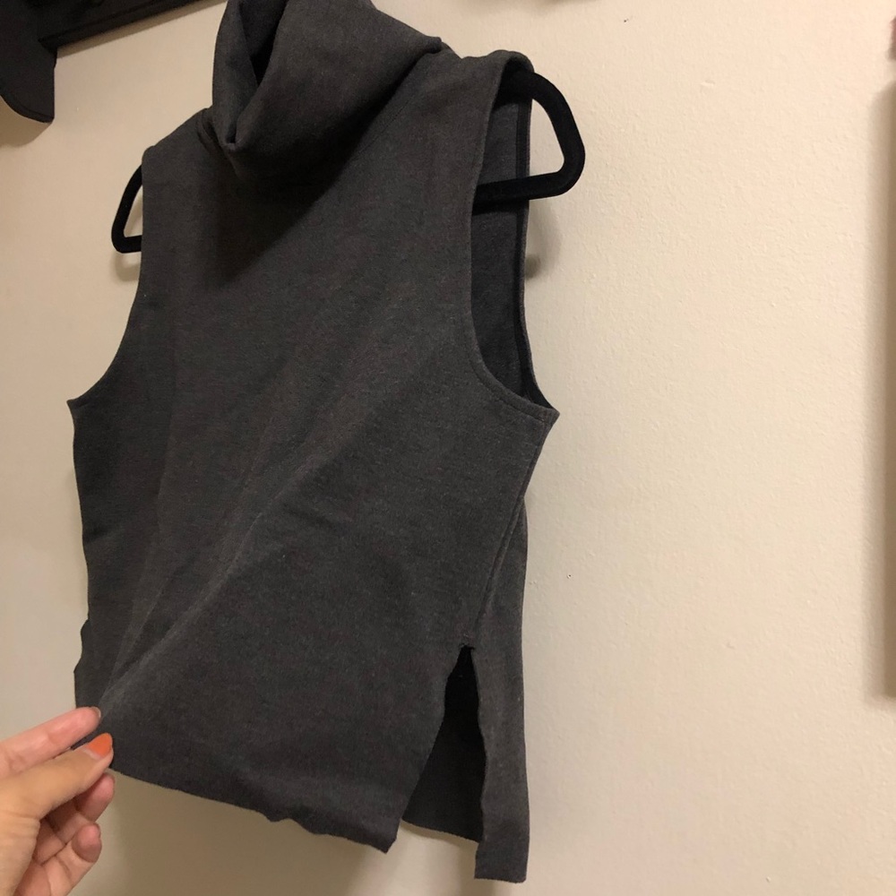 Oak + Fort Sleeveless Turtleneck